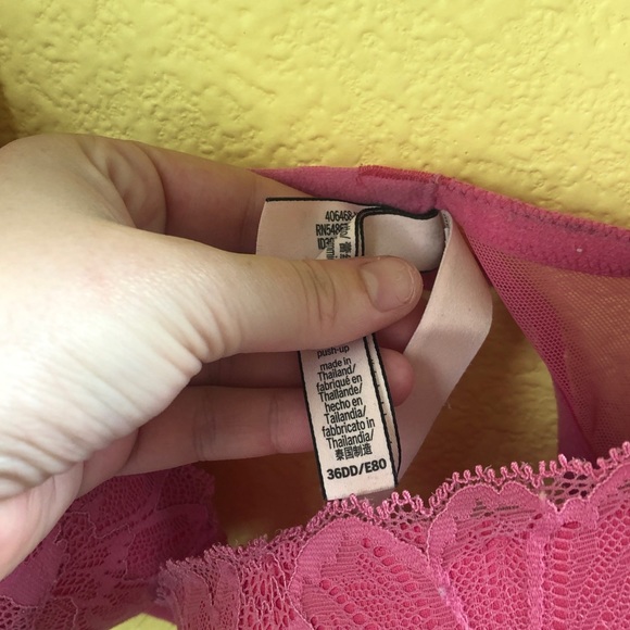 Victoria Secret Push Up Bra - Picture 2 of 3